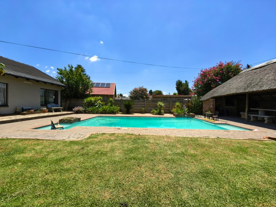 3 Bedroom Property for Sale in Vaalpark Free State